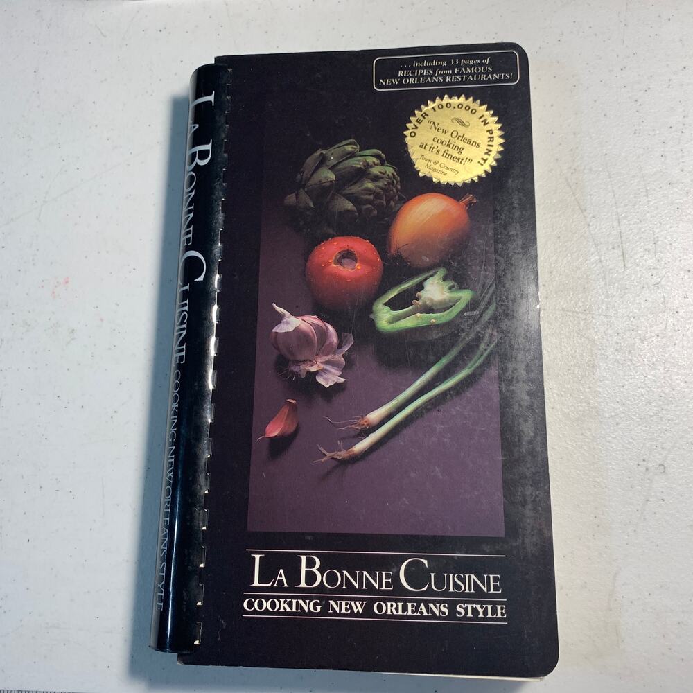 vintage cookbook La Bonne Cuisine New Orleans restaurants recipes spiral bound